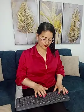 Snapshot of Alana_steel_1 chatting on November 26, 7:36 pm Alana steel 1 online show from November 26, 7:36 pm