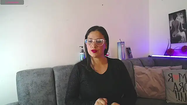 Alana steel 1 online show from March 3, 7:32 pm