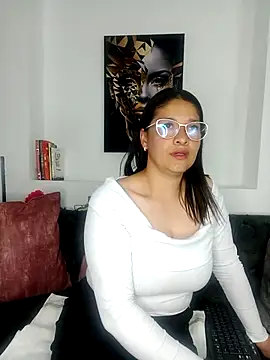 Snapshot of Alana_steel_1 chatting on September 25, 7:31 pm Alana steel 1 online show from September 25, 7:31 pm