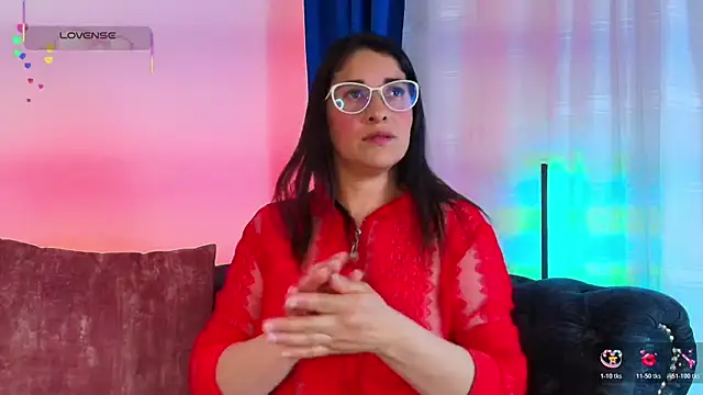 Snapshot of Alana_steel_1 chatting on December 15, 7:31 pm Alana steel 1 online show from December 15, 7:31 pm