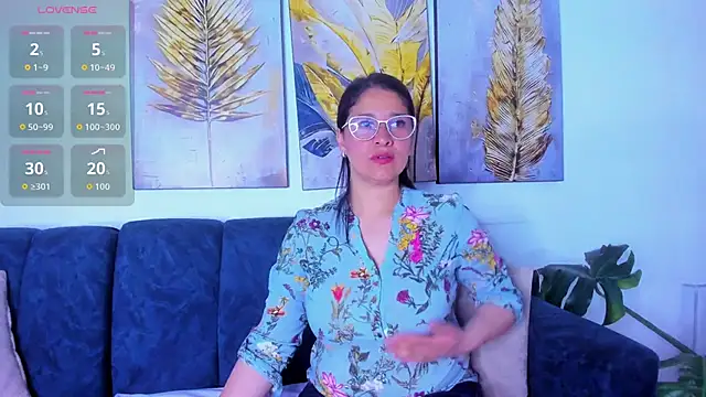 Snapshot of Alana_steel_1 chatting on September 29, 12:00 pm Alana steel 1 online show from September 29, 12:00 pm