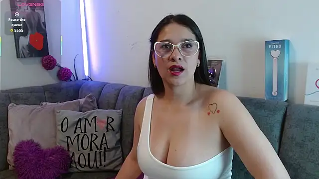 Alana steel 1 online show from April 10, 7:32 pm