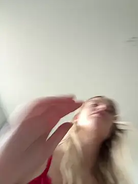 Snapshot of Chloemillerrxx chatting on September 23, 1:07 pm Chloemillerrxx online show from September 23, 1:07 pm