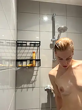 Snapshot of Chloemillerrxx chatting on September 20, 1:16 pm Chloemillerrxx online show from September 20, 1:16 pm