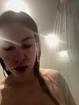 Chloemillerrxx online show from January 6, 8:46 pm