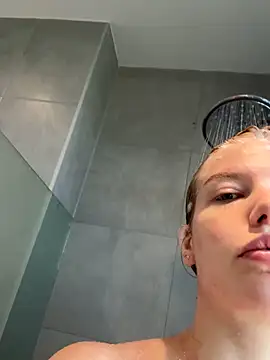 Snapshot of Chloemillerrxx chatting on September 24, 12:33 pm Chloemillerrxx online show from September 24, 12:33 pm