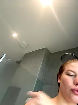 Snapshot of Chloemillerrxx chatting on October 1, 11:03 am Chloemillerrxx online show from October 1, 11:03 am