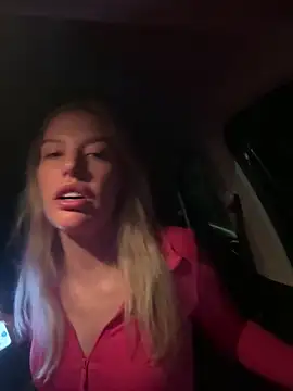 Snapshot of Chloemillerrxx chatting on September 18, 9:18 pm Chloemillerrxx online show from September 18, 9:18 pm