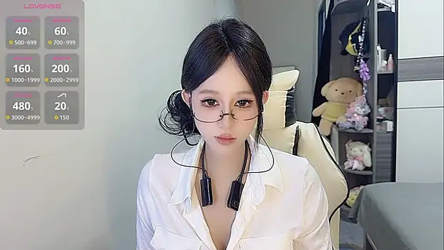 Snapshot of coco_coco_cc chatting on September 16, 12:33 am coco coco cc online show from September 16, 12:33 am