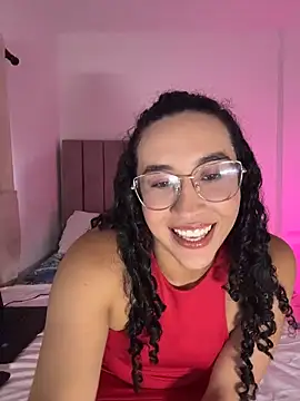Snapshot of alehia_cute chatting on April 25, 10:40 pm alehia cute online show from April 25, 10:40 pm