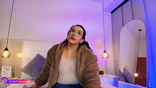 Snapshot of alehia_cute chatting on October 12, 2:07 pm alehia cute online show from October 12, 2:07 pm