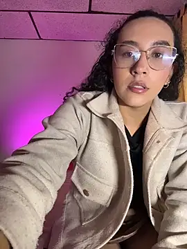 alehia cute online show from July 2, 12:33 pm