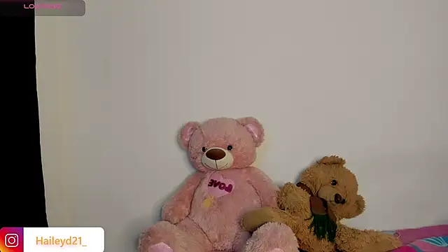 HaileyDuke online show from March 24, 12:21 am