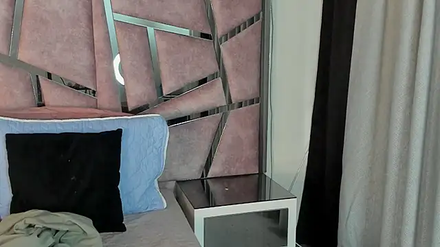 HaileyDuke online show from October 30, 12:25 pm