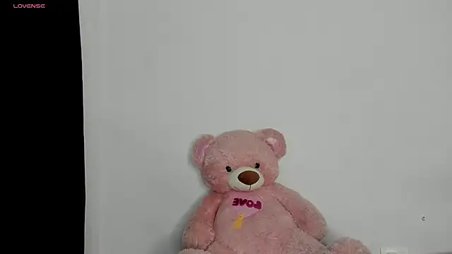 HaileyDuke online show from March 6, 1:00 am