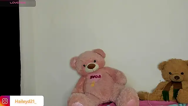 HaileyDuke online show from March 9, 10:46 pm