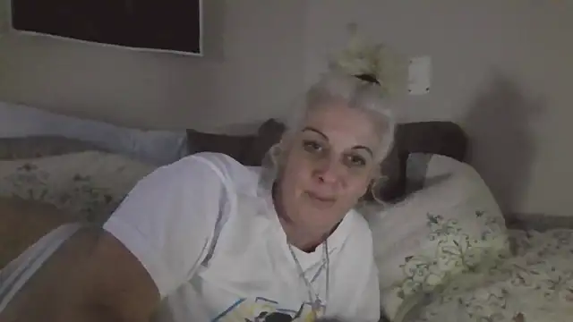 StacysMomXOXO online show from January 9, 5:47 am