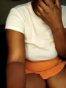 Snapshot of PRETTYJANE36 chatting on April 21, 2:51 am PRETTYJANE36 online show from April 21, 2:51 am