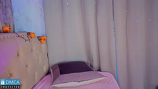 leidy morales  online show from November 8, 11:14 am