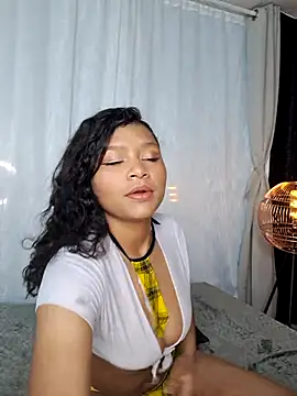 leidy morales  online show from November 17, 11:03 am