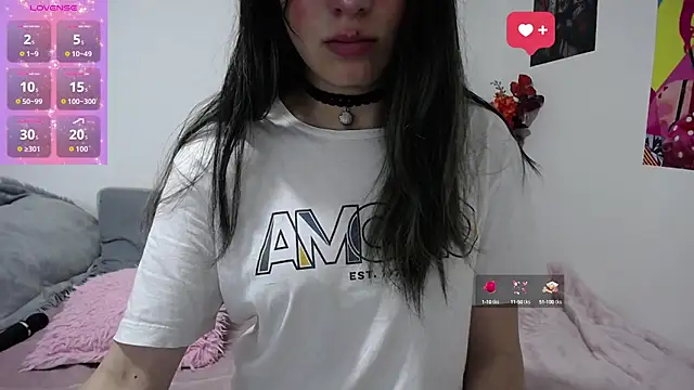 Snapshot of nenaa_stg chatting on October 1, 2:38 am nenaa stg online show from October 1, 2:38 am