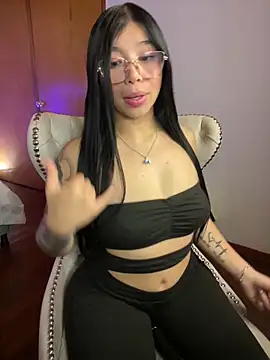 Snapshot of Maddy_Piink chatting on September 30, 9:43 pm Maddy Piink online show from September 30, 9:43 pm