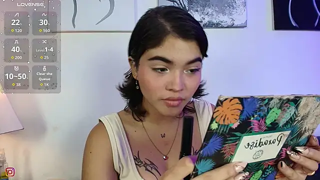 Zoe wang online show from October 22, 12:26 pm