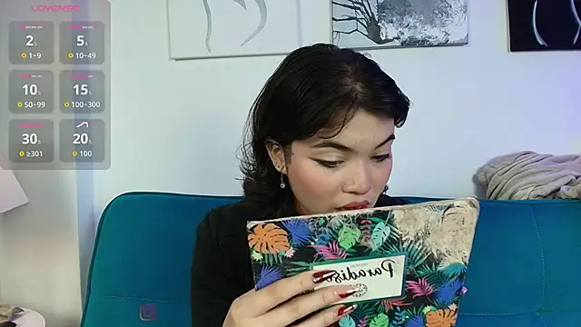 Zoe wang online show from November 20, 1:34 pm