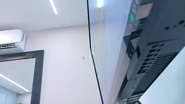 Snapshot of Camila_Hill_ chatting on November 28, 1:44 pm Camila Hill online show from November 28, 1:44 pm