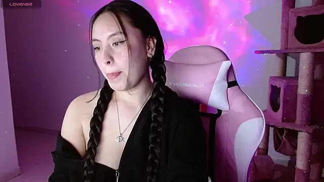 Snapshot of madissooon__ chatting on December 3, 4:57 am madissooon online show from December 3, 4:57 am