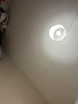 Layla 20  online show from April 15, 7:51 pm