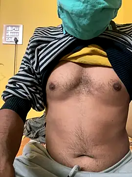 Johncockhot13690 online show from December 5, 7:55 pm