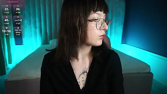 Snapshot of Pixie_Peachh chatting on October 9, 1:55 pm Pixie Peachh online show from October 9, 1:55 pm