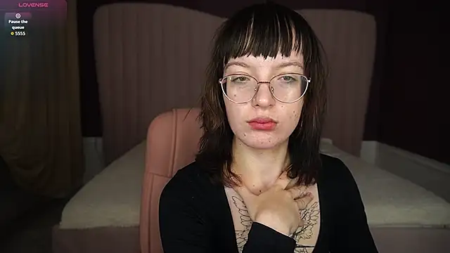 Snapshot of Pixie_Peachh chatting on October 8, 4:03 am Pixie Peachh online show from October 8, 4:03 am