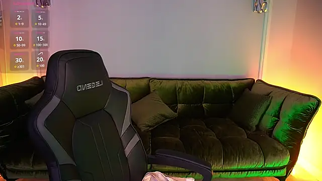 Snapshot of Pixie_Peachh chatting on November 15, 7:45 am Pixie Peachh online show from November 15, 7:45 am