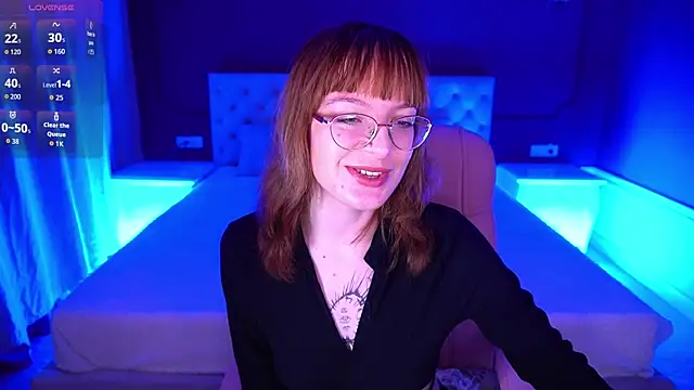 Snapshot of Pixie_Peachh chatting on November 28, 2:06 pm Pixie Peachh online show from November 28, 2:06 pm