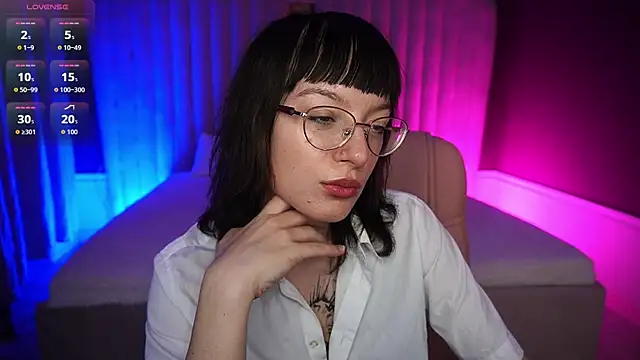 Snapshot of Pixie_Peachh chatting on October 7, 2:18 pm Pixie Peachh online show from October 7, 2:18 pm
