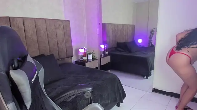 Snapshot of JulietaRioss chatting on November 8, 12:31 pm JulietaRioss online show from November 8, 12:31 pm