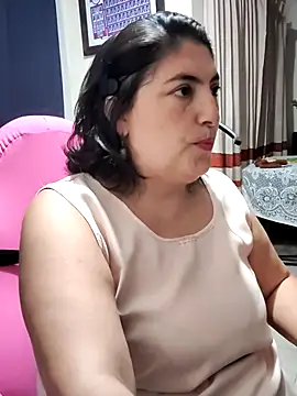Snapshot of lina_maria99 chatting on September 28, 12:06 am lina maria99 online show from September 28, 12:06 am