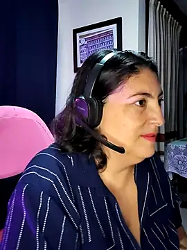 Snapshot of lina_maria99 chatting on September 30, 9:59 am lina maria99 online show from September 30, 9:59 am