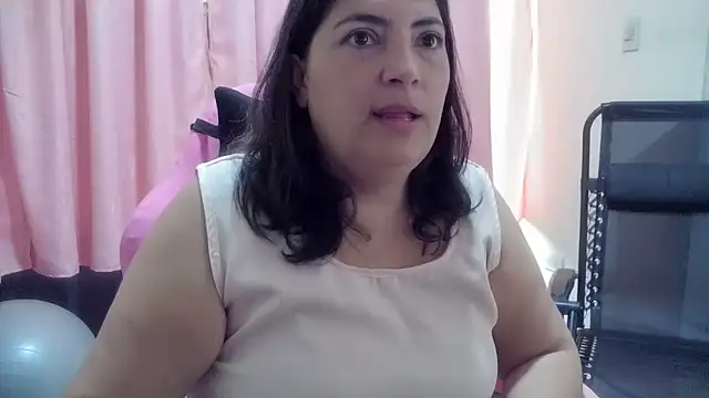 lina maria99 online show from June 2, 12:16 pm