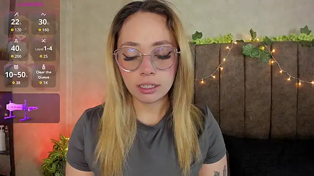 LanaMills  online show from March 16, 4:53 am