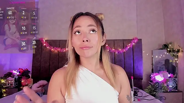 LanaMills  online show from May 16, 5:39 am