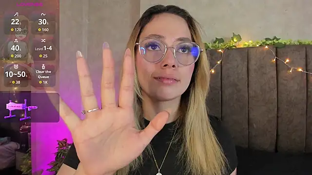 LanaMills  online show from March 3, 5:03 am