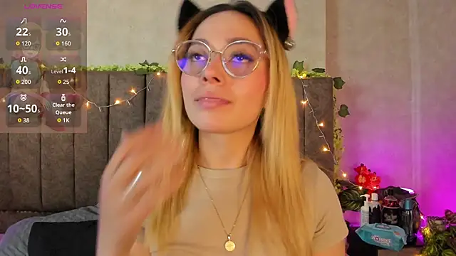 LanaMills  online show from February 21, 6:04 am