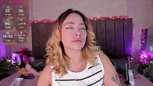 LanaMills  online show from May 28, 4:53 am