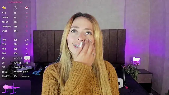 LanaMills  online show from December 19, 4:16 am