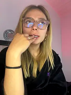 Snapshot of LanaMills_ chatting on October 26, 5:35 pm LanaMills online show from October 26, 5:35 pm