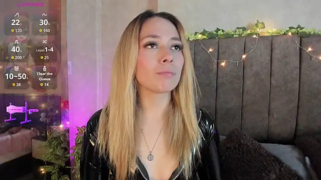 LanaMills  online show from February 11, 5:40 am