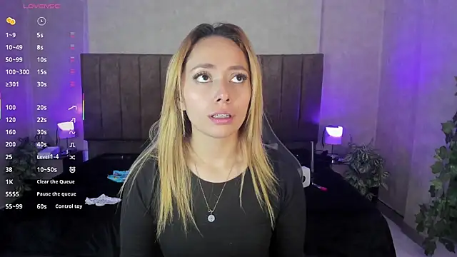 LanaMills  online show from December 23, 3:50 am